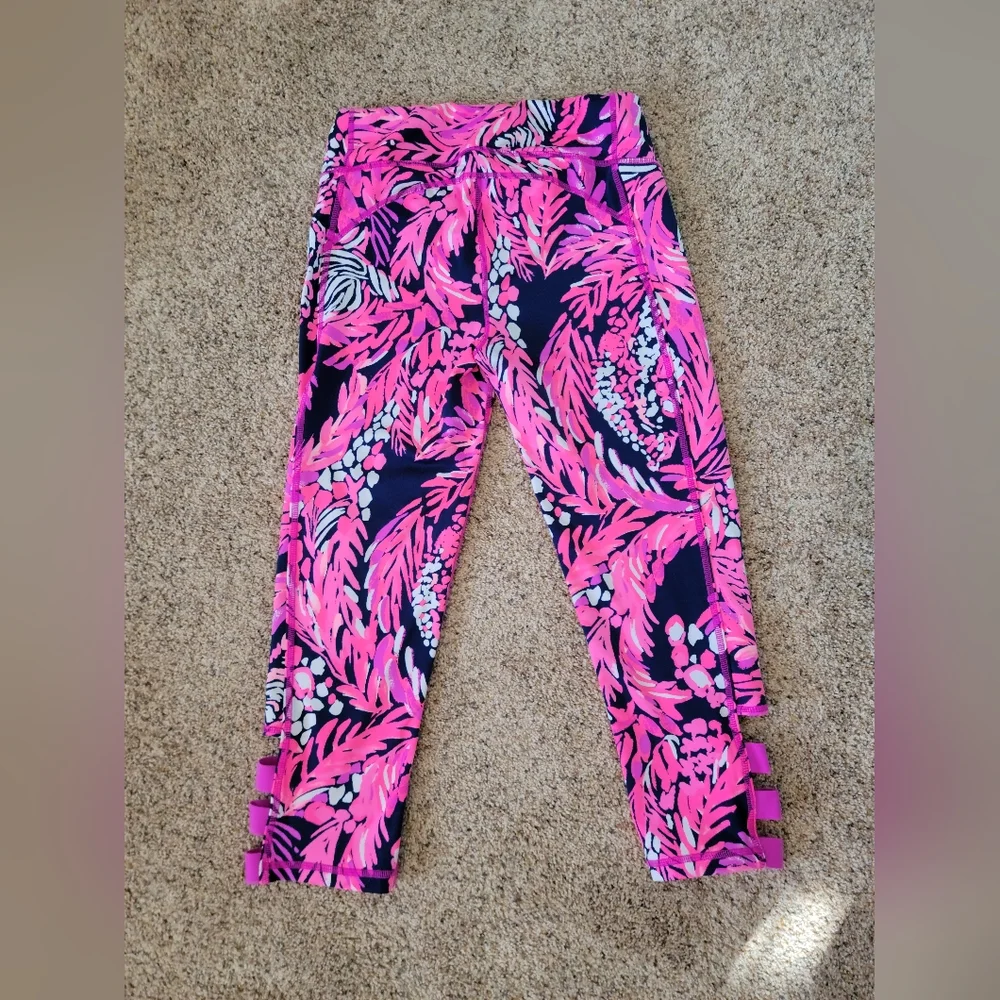 🌴"Lilly Pulitzer" Luxletic Leggings🌴 - Picture 6 of 16